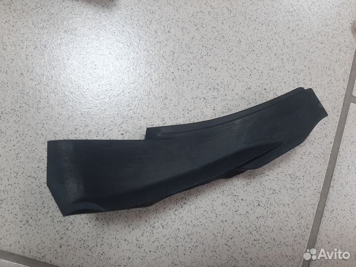 Уголок лобового стекла Camry 40 (2006-11) Европа