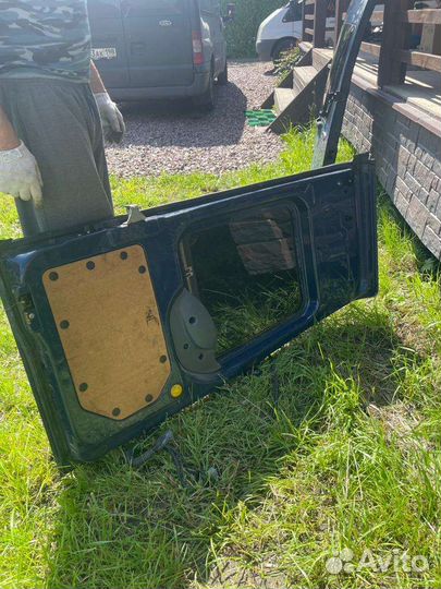 Двери задние на форд Коннект