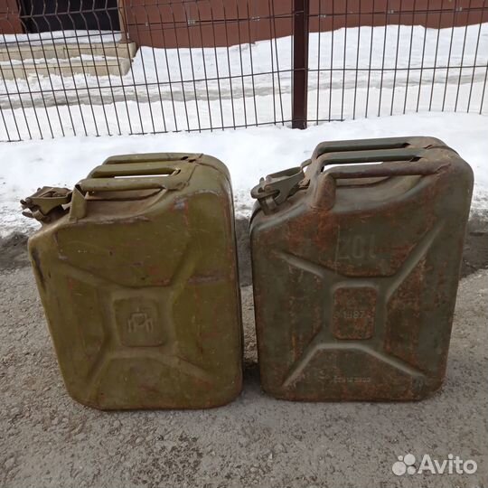 Канистра металлическая, железная 20 литров