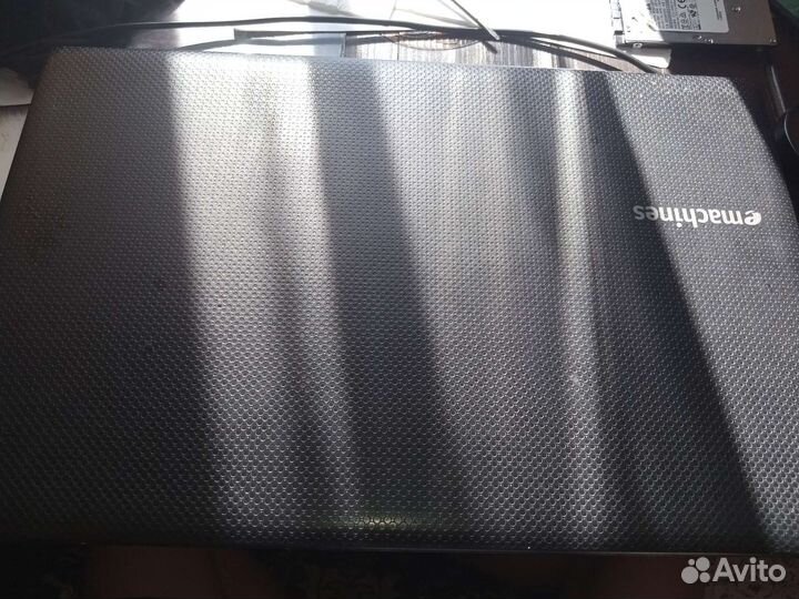 Ноутбук емашинес е732 на запчясти