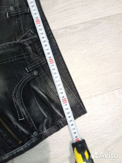 Джинсы мужские