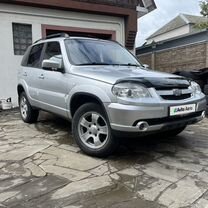 Chevrolet Niva 1.7 MT, 2012, 211 600 км, с пробегом, цена 627 000 руб.