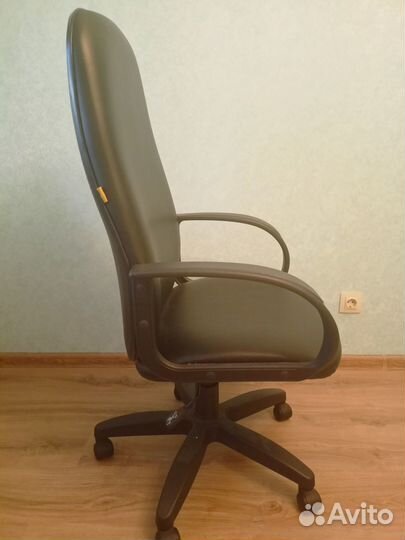 Кресло офисное кожзам