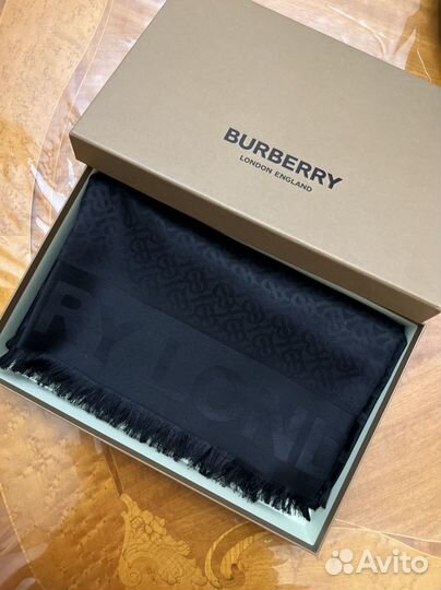 Палантин burberry