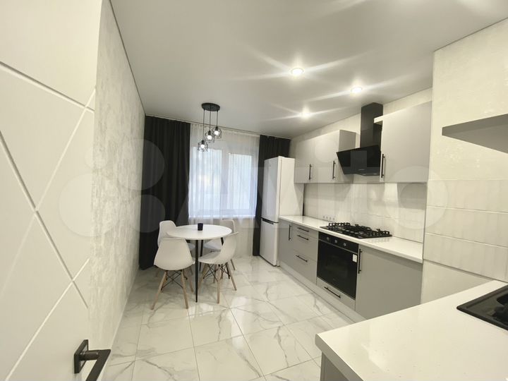 3-к. квартира, 63 м², 1/9 эт.