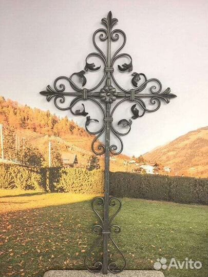 Кованные кресты, оградки