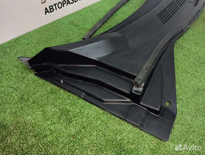 Жабо Nissan X-trail