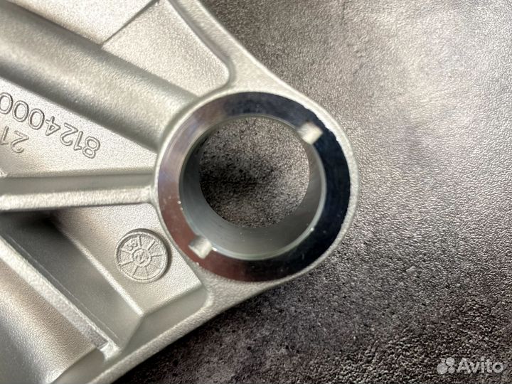 Кронштейн распредвалов VAG