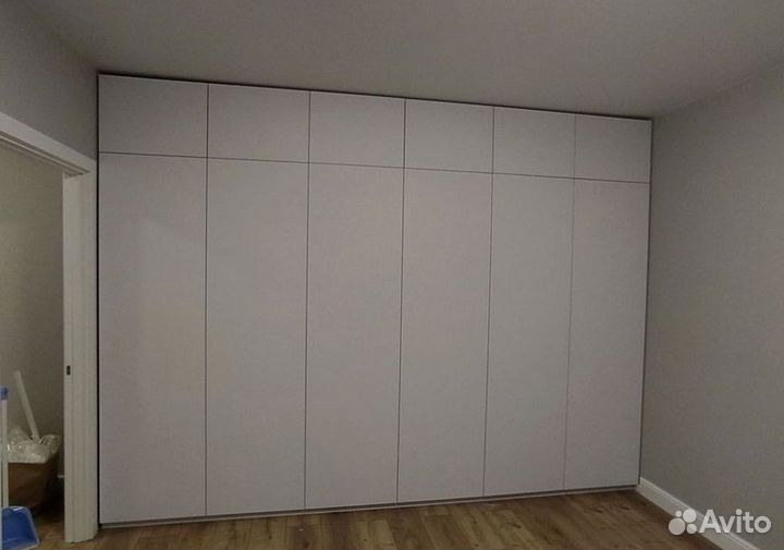 Распашные шкафы на заказ от производителя