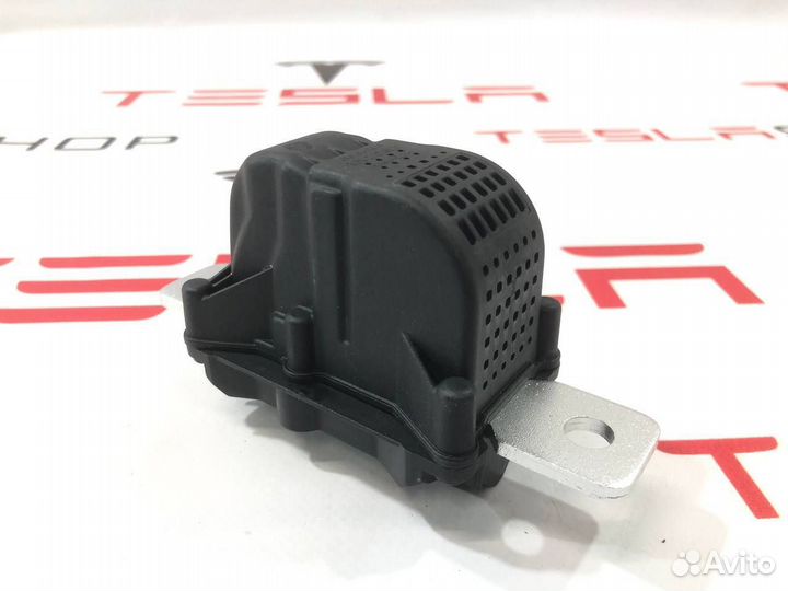 Пиропатрон основной батареи Tesla Model 3 2021