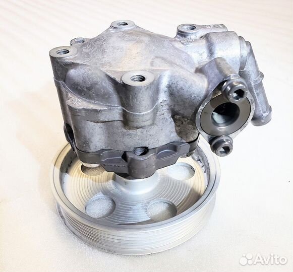 Насос гидроусилителя руля Audi Q5 8R