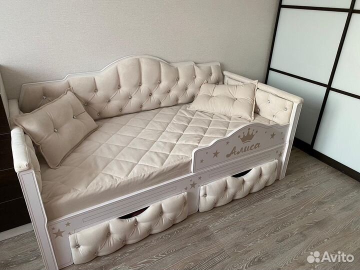 Детская кровать с каретной стяжкой