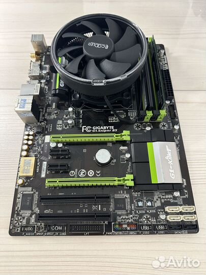 Материнская плата с процессором