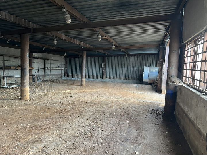 Склад, 216 м²