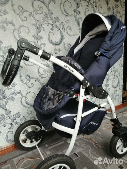 Прогулочная коляска