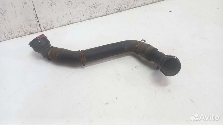 Патрубок радиатора нижний Volksvagen Golf 4