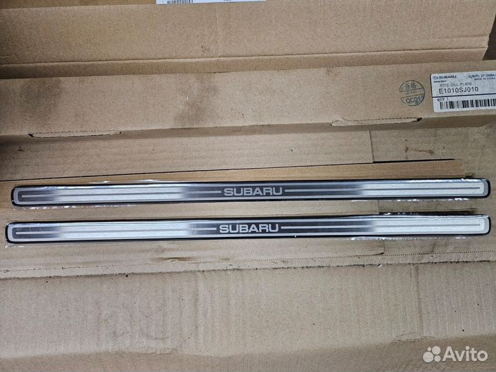 Накладки на внутренние пороги дверей передние Fore