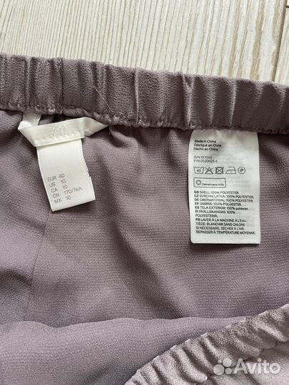 H&M Шорты темно-сиреневые перламутр EUR 40 M
