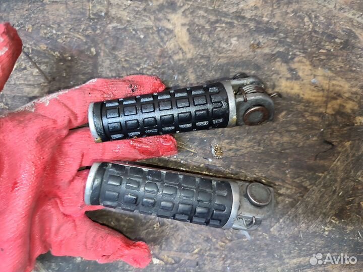 Zxr750 передняя подножка