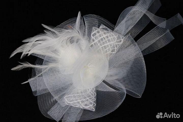 Заколка с вуалью Гетсби красный, белый цвет