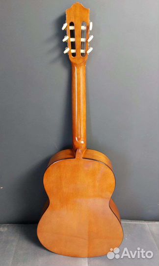 Классическая гитара yamaha c40