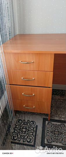 Письменный стол