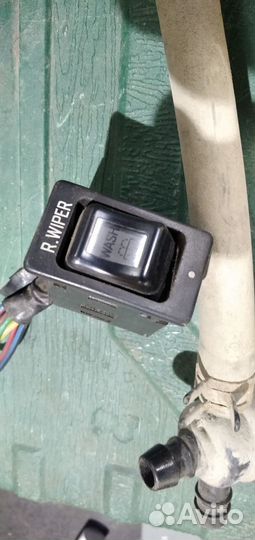 Продам кнопку стеклоочистителя заднего стекла