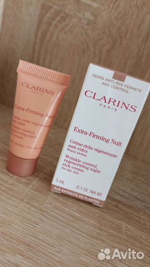 Косметика Clarins