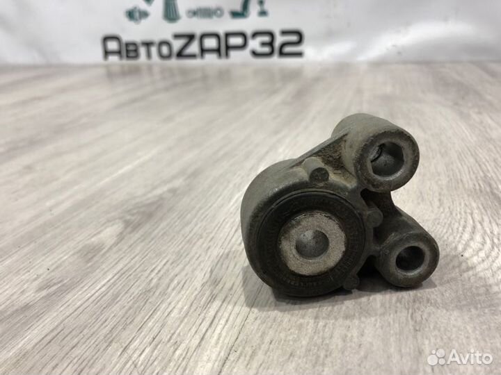 Опора кпп задняя Ford Focus CB hwda 2007