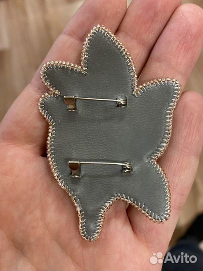 Брошь из бисера