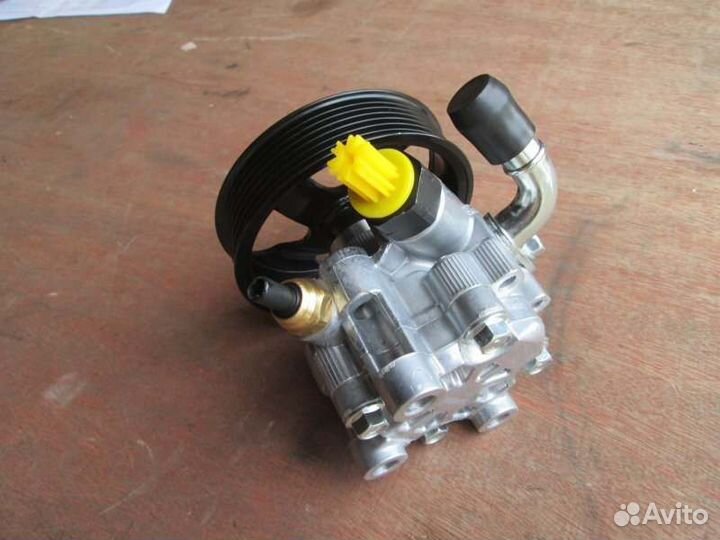 Насос гидроусилителя Toyota Landcruiser Prado