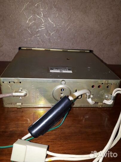 Автомобильный радиоприемник 