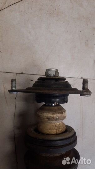 Амортизатор передний правый LADA Priora