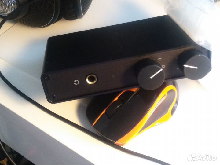 NuForce Icon HDP USB-DAC / цап + усилитель