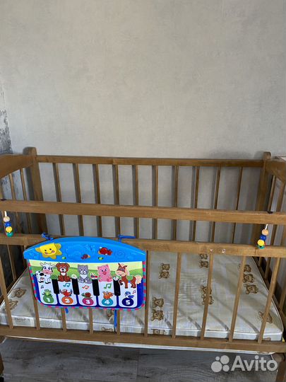 Кроватка с комодом