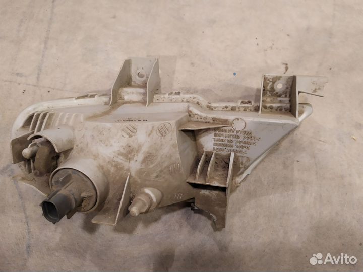 Фонарь задний правый паджеро P7865R