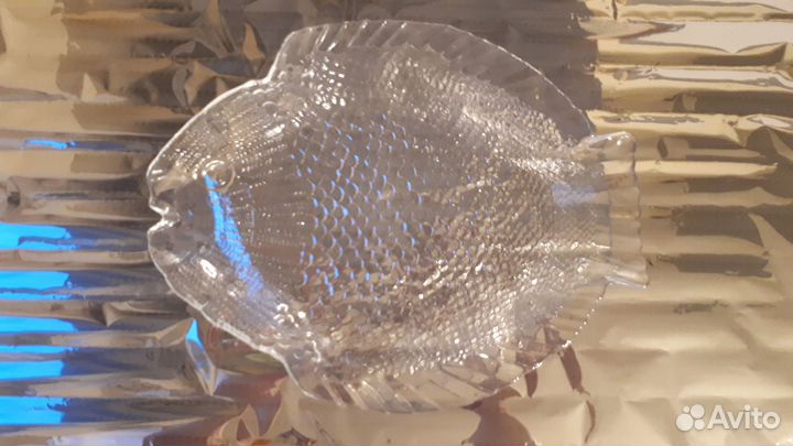 Продаю Тарелки фигурные, Солонку, Сахарницу