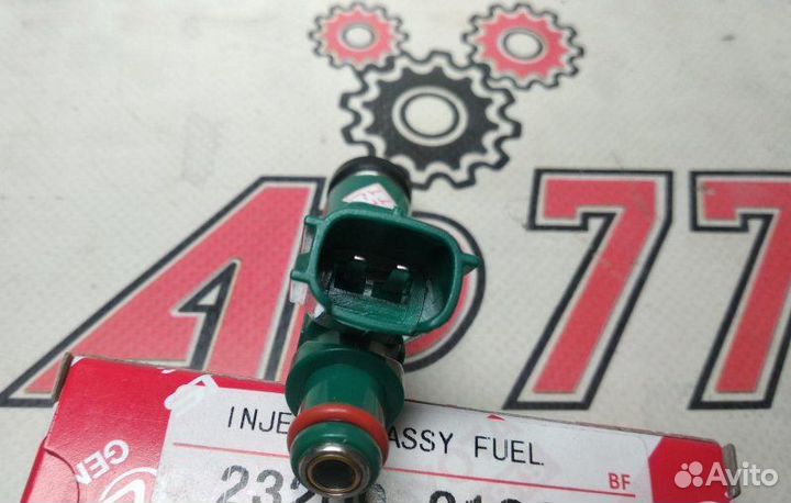 Инжектор форсунка бензиновая Toyota 1nzfe Denso