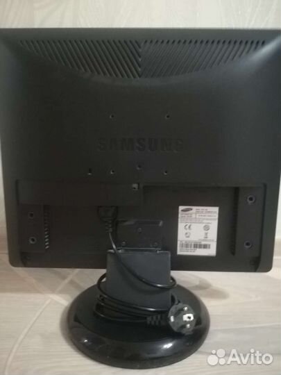 Монитор Samsung 19 дюймов