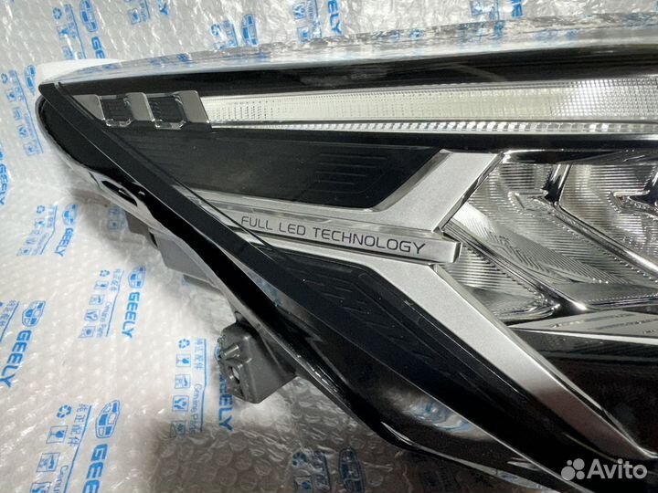 Фара правая LED Geely Coolray 7051048400