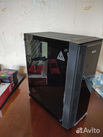 Корпус Ginzzu CL150 стекло новый 4 вертушки