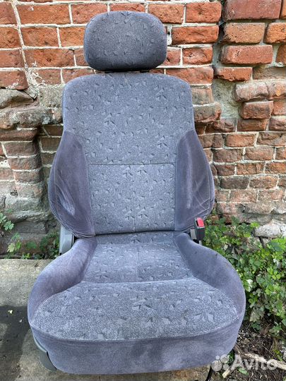 Передние сиденья Kia Spectra