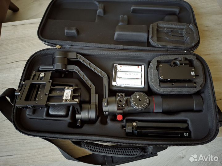 Эл Стабилизатор Zhiyun Crane 2 + follow focus