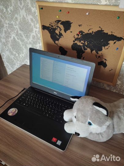 Игровой ноутбук Dell i3 7020U/8gb/R520