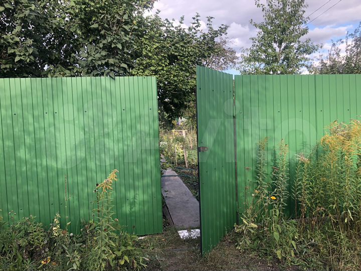 Дом 10 м² на участке 6 сот.