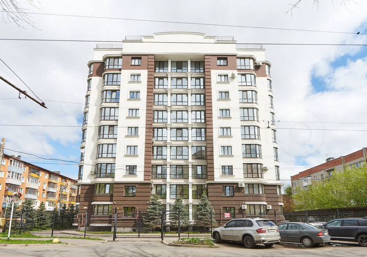 3-к. квартира, 96 м², 2/8 эт.
