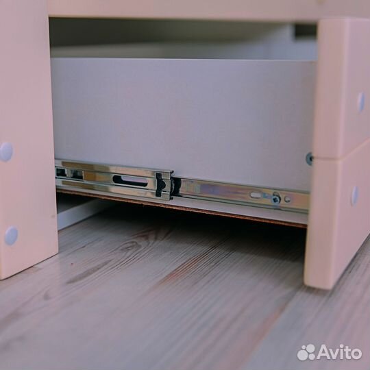 Детская кровать из массива