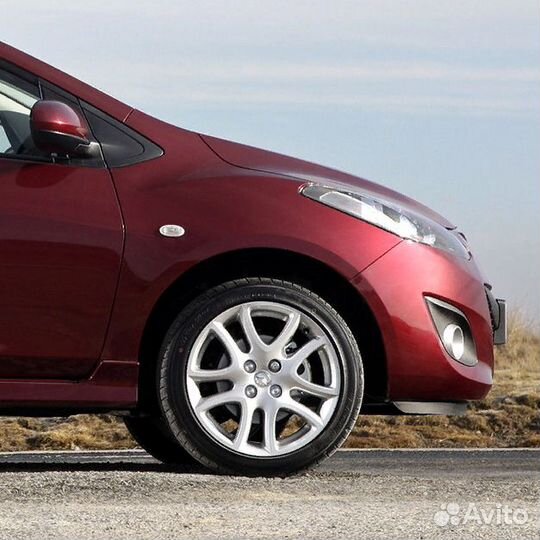 Крыло переднее правое в цвет Mazda 2 DE (2011)