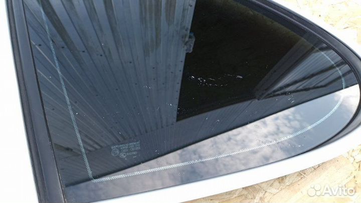 Стекло кузовное заднее левое Porsche Cayenne 957