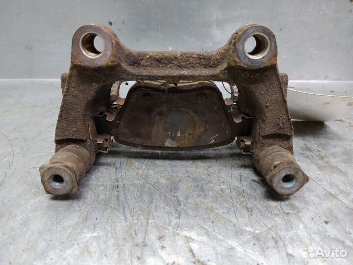 Скоба суппорта заднего правого Skoda Octavia (A5